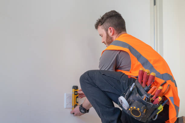Best 24-Hour Electrician  in Kewaunee, WI